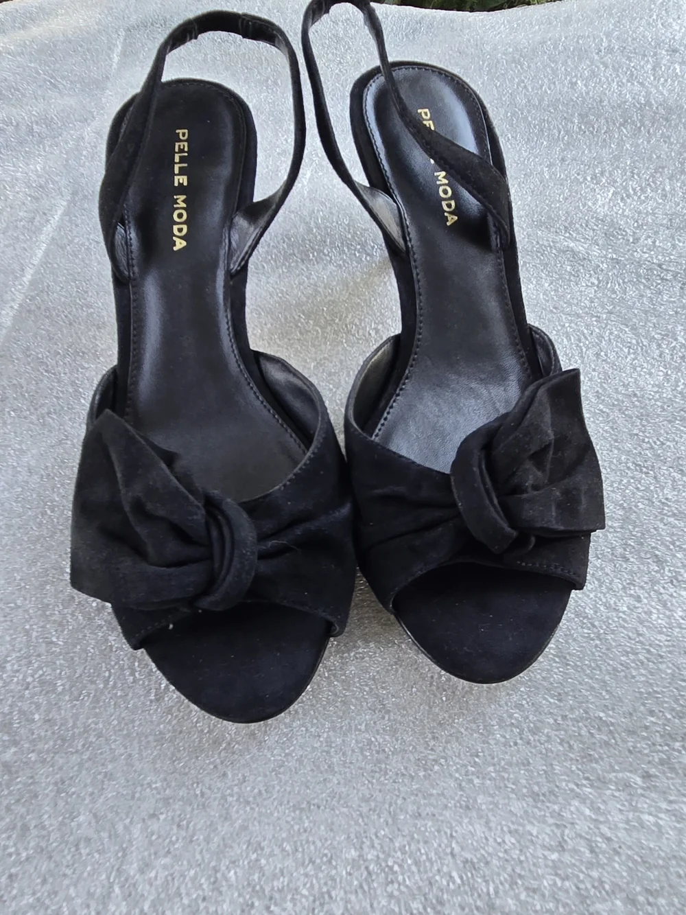 Pelle Moda elegant pelle